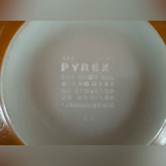 Set of 4 Pyrex Butterfly Cinderella mixing bowls - Picture 11 of 14